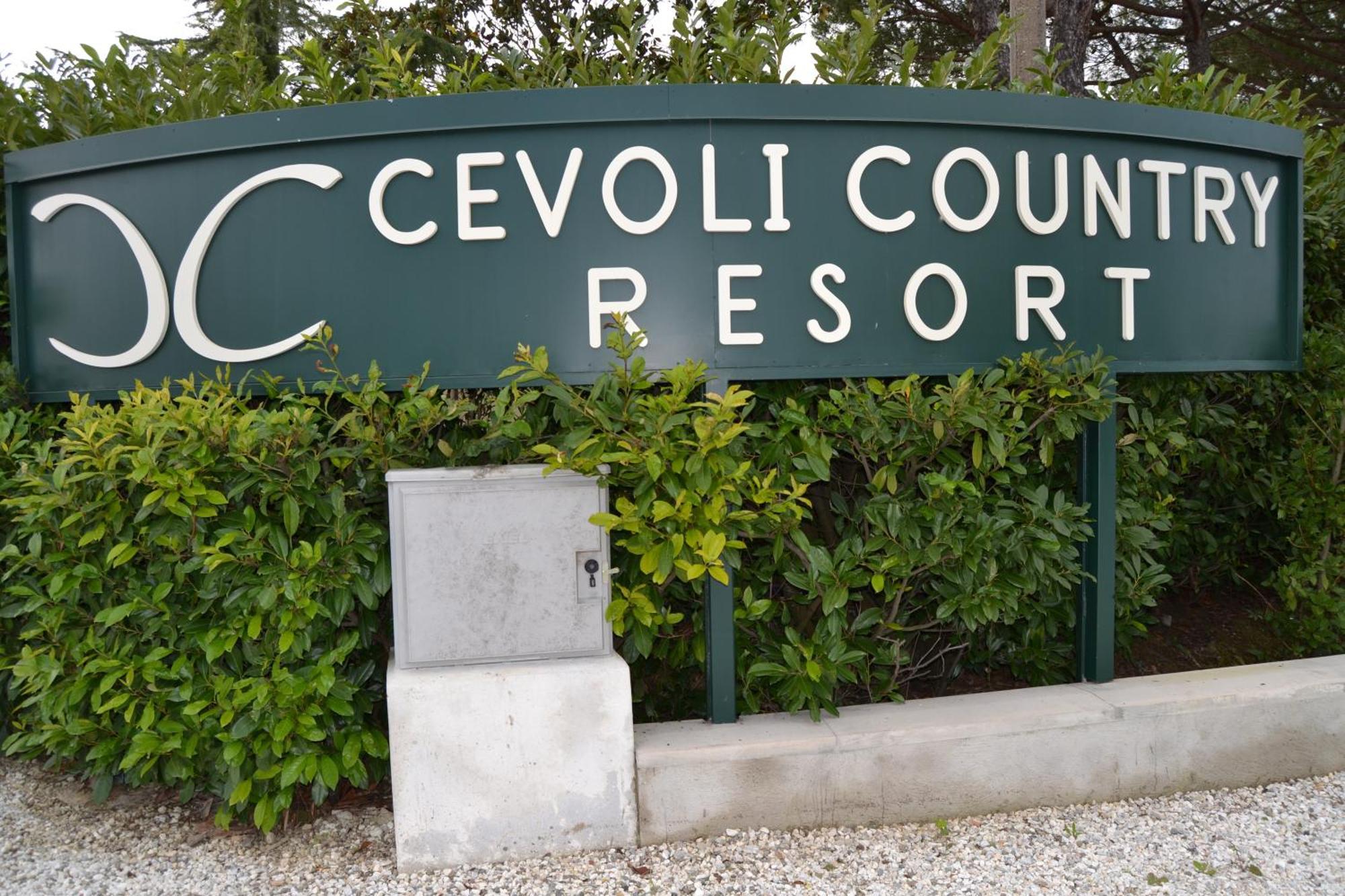 Cevoli Country Resort Lari Eksteriør bilde